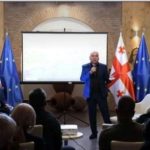 ლამაზი და შთამბეჭდავი ბაღი არის ის | შენი სოფელი