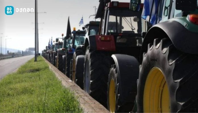 საბერძნეთში ფერმერები სასოფლო-სამეურნეო დახმარების დაგვიანების გამო მეოთხე კვირაა, საპროტესტო აქციას მართავენ