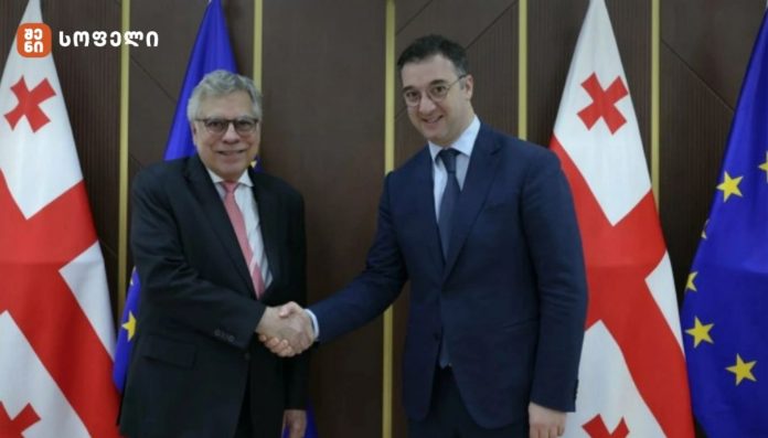 დავით სონღულაშვილმა ელჩს ქართული საექსპორტო პროდუქტების, მათ შორის, ღვინო, მინერალური წყლები, წყალი და სხვა, შესახებ ინფორმაცია მიაწოდა