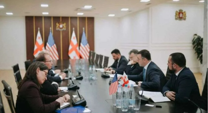 საუბარი შეეხო საქართველოს, როგორც რეგიონული სატრანზიტო ჰაბის მნიშვნელობას. აღნიშნულ კონტექსტში ყურადღება გამახვილდა სურსათის უვნებლობის და ლაბორატორიული შესაძლებლობების გაძლიერების საკითხებზე