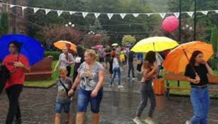 „მოსალოდნელი მარტის ბოლო გაავდრება - ფერადი ქოლგებით და ნათელი ნაბიჯებით 30 მარტს“