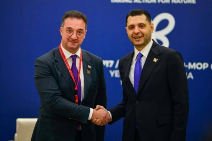 „საქართველოსა და სომხეთს შორის ისტორიული მეგობრობა და სტრატეგიული პარტნიორობა მყარ საფუძველს ქმნის გარემოსდაცვით სფეროში თანამშრომლობის კიდევ უფრო გასაძლიერებლად. ჩვენს ქვეყნებს საერთო გამოწვევები აქვთ ბიომრავალფეროვნების დაცვის, წყლის რესურსების მართვისა და კლიმატის ცვლილებასთან ადაპტაციის მიმართულებით“ -დავით სონღულაშვილი
