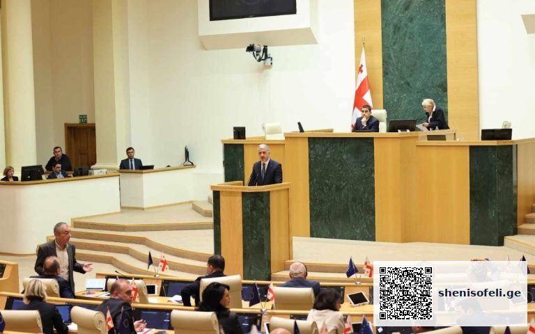 „ატმოსფერულ ჰაერში გაფრქვევების უწყვეტ თვითმონიტორინგს დაქვემდებარებული დაახლოებით 51 აქტიური საწარმოდან სამინისტროს ელექტრონულ სისტემაში უკვე დარეგისტრირებულია 31 საწარმო, 11 საწარმო ხელსაწყოების მონტაჟის პროცესშია